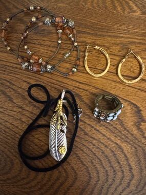 Gold/Silver Feather Necklace black velvet chain, ring, 3 bracelets, earring set